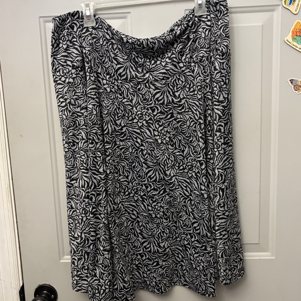 Dressbarn Black and White Maxi Skirt